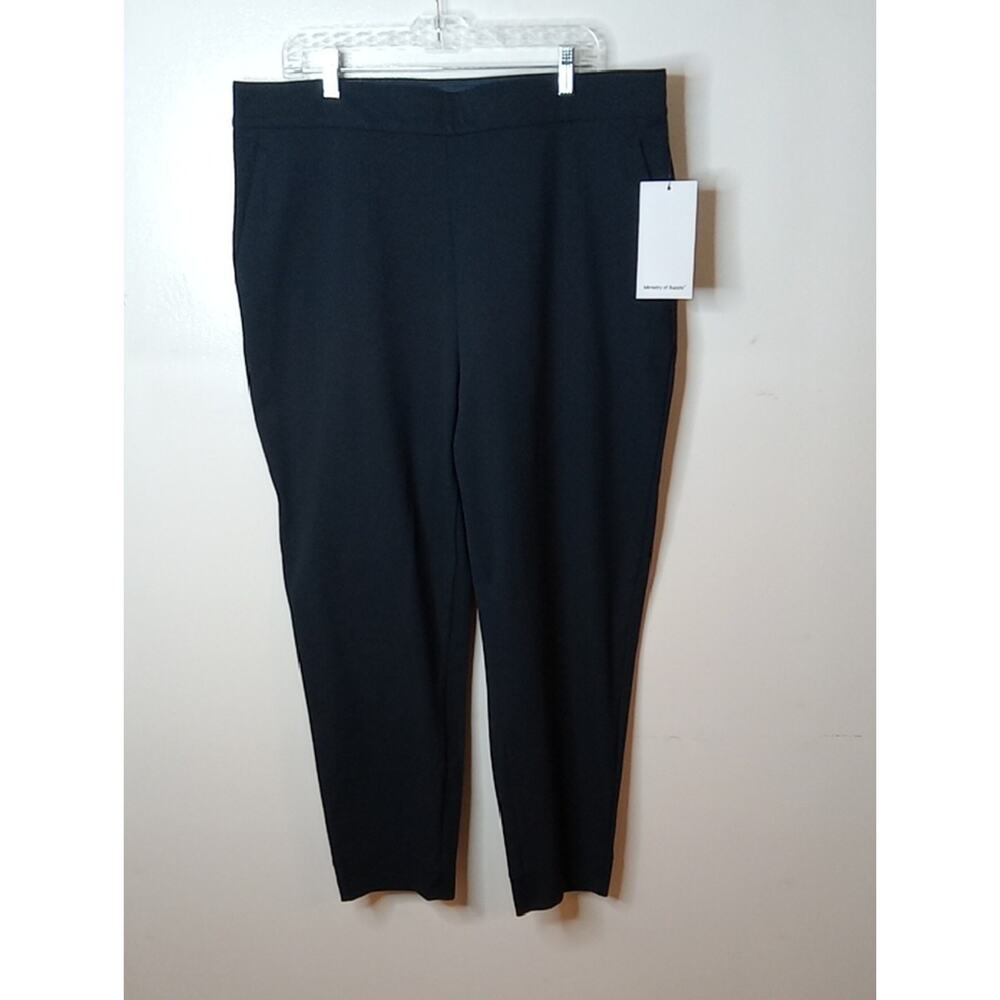NWT Ministry of Supply Women's Size 18 Classic Navy Ankle-Length Pull-On Pants